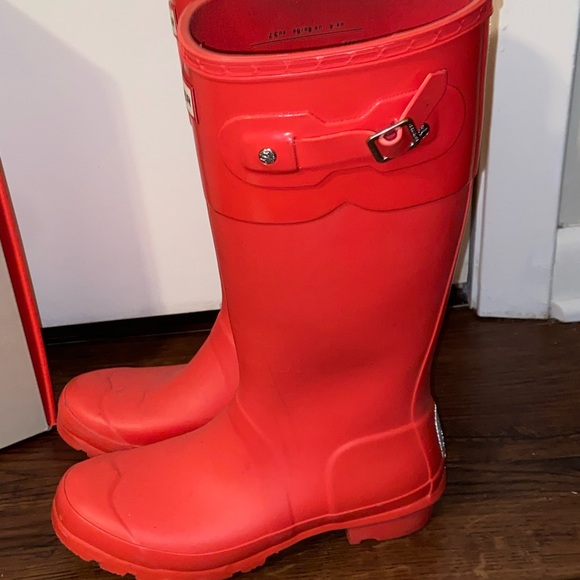 Pink Hunter boots, KIDS but can fit women! - Picture 3 of 8